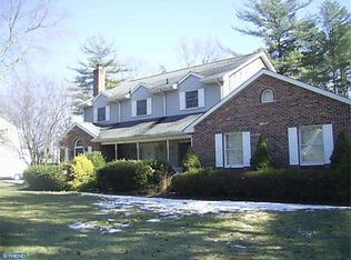 34 Old Farm Rd, Sicklerville, NJ 08081