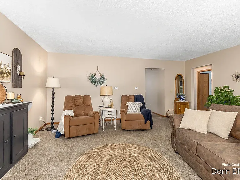 167 Holiday Dr — Photo 14