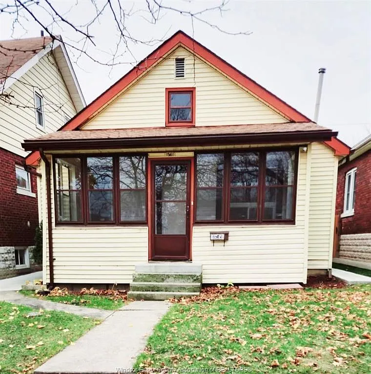 1561 York St photo 1