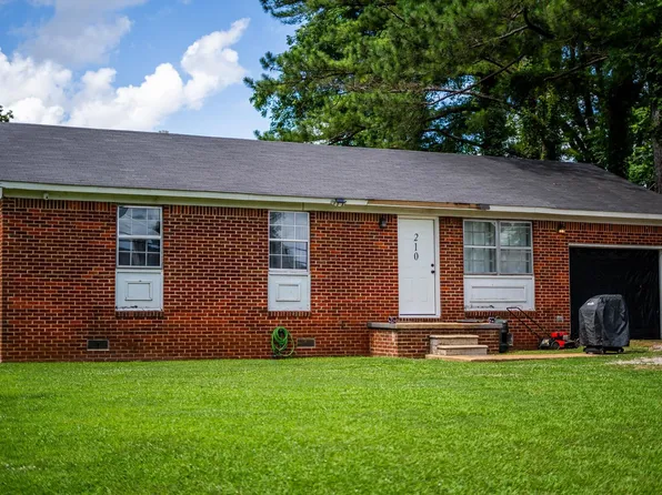 210 W Moore St, Tuscumbia, AL 35674