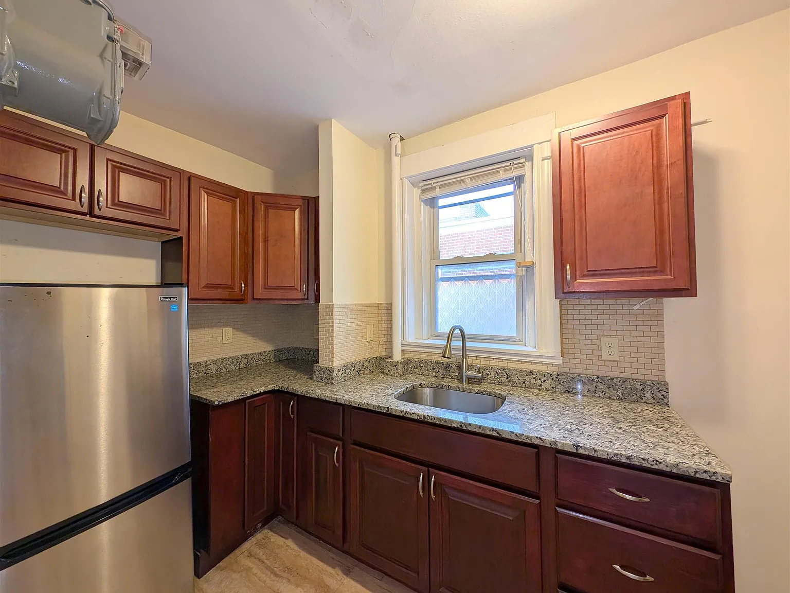 1 bed, $3,000 — Photo 2
