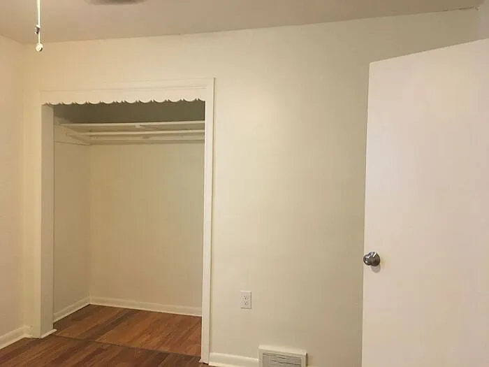25 Marshall Pl — Photo 10