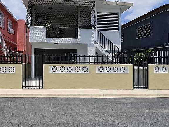 2nd image of 29 Calle Villamil
