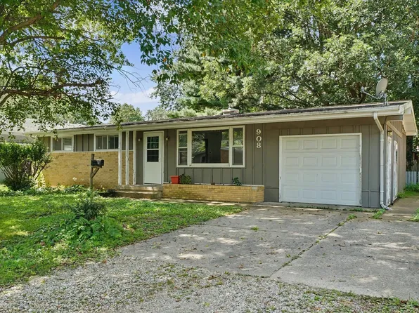 (undisclosed Address), Monticello, IL 61856