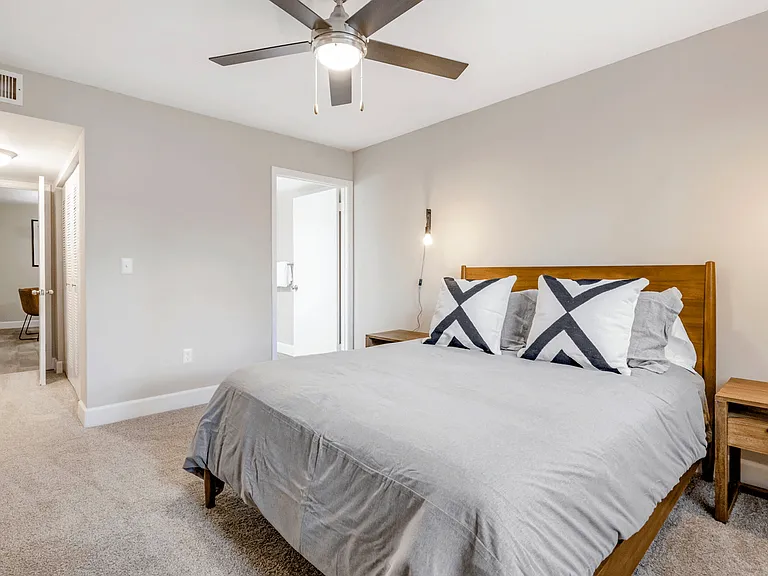 Coconut Palm Club Apartments — Photo 45
