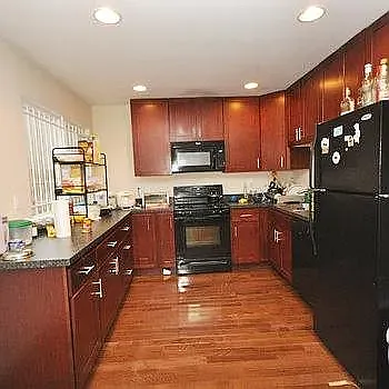 2142 N Marvine St — Photo 4