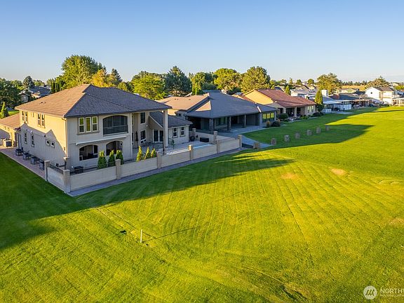 3rd image of 6589 Eagle Drive NE