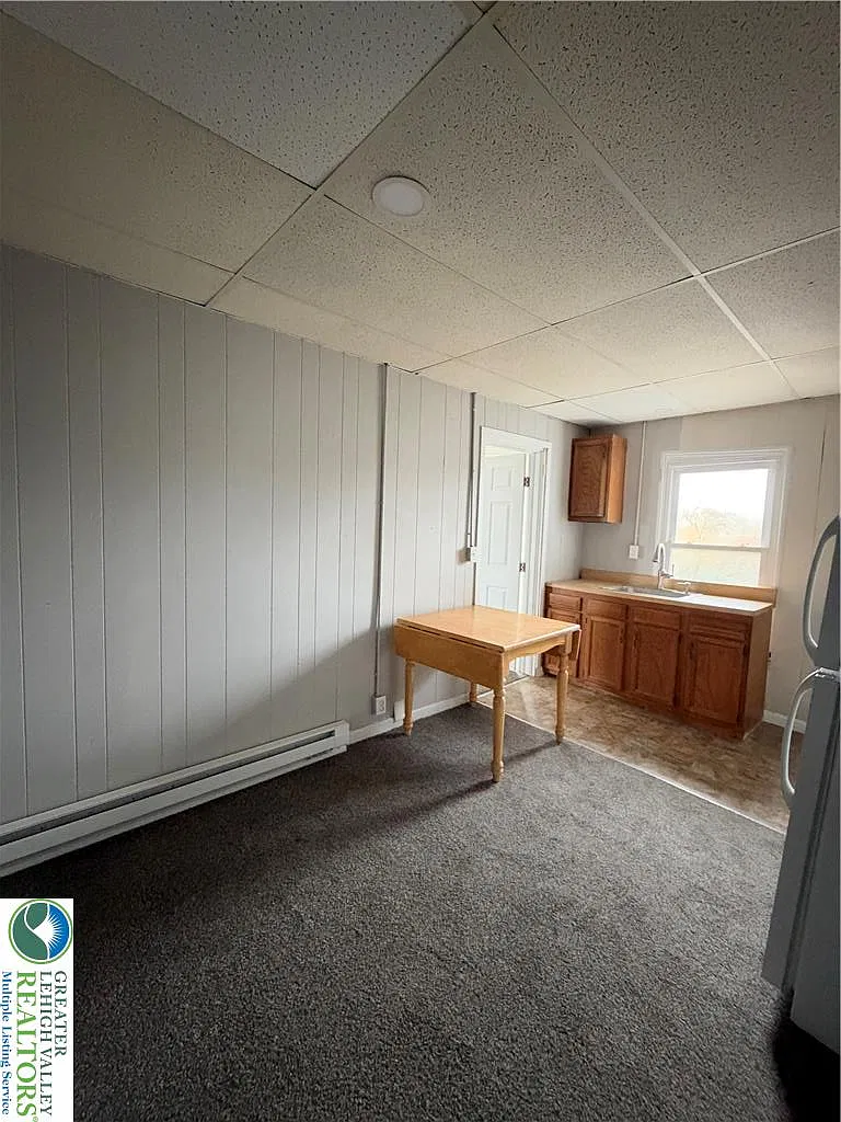 1 bed, 1.0 bath, 700 sqft, $1,000 — Photo 4