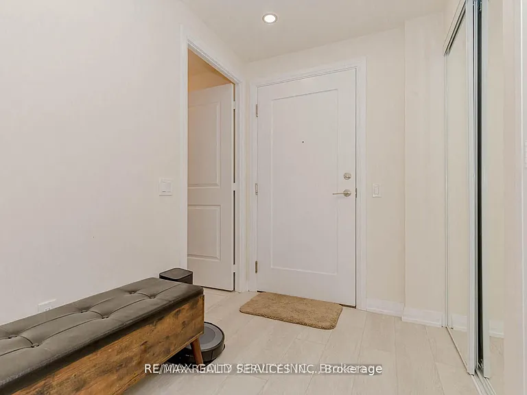 35 Watergarden Dr #2517 — Photo 21