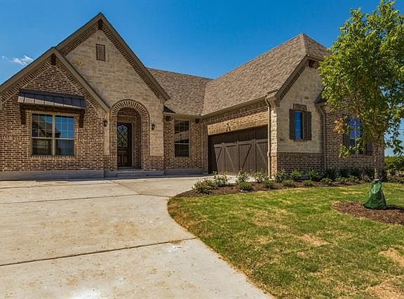2nd image of 901 Amber Knoll Dr