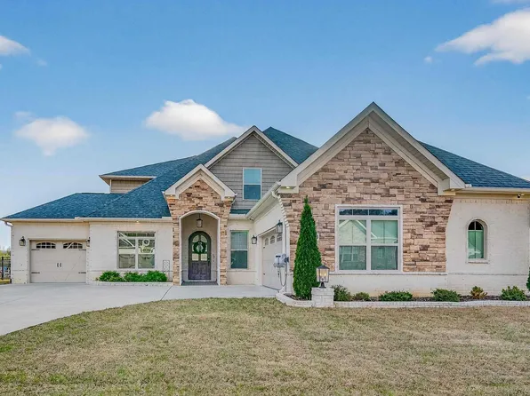 17000 River Pier Dr SE, Huntsville, AL 35803