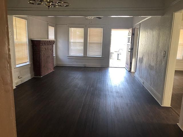 1st image of 1007 E Lake Ave