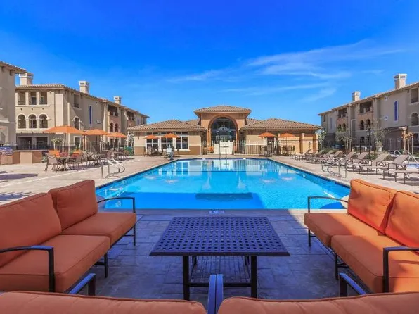 Villas at North Village