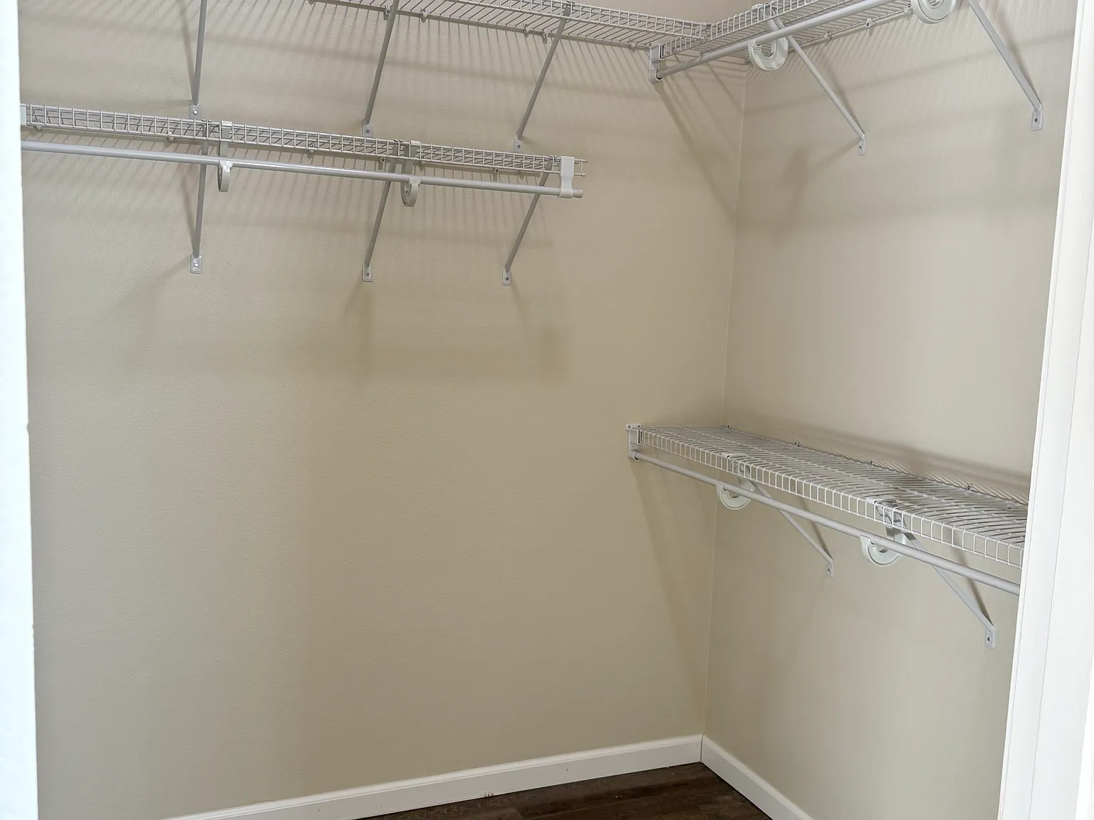 3 bed, 1535 sqft, $1,975 — Photo 4