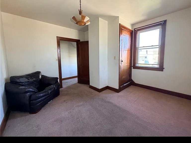 355 Euclid Ave #1 — Photo 5