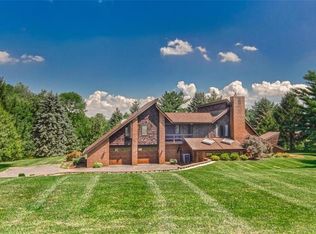 4633 Park Ln, Walnutport, PA 18088