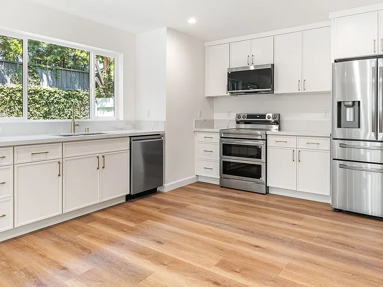 1512 S Durango Ave — Photo 1