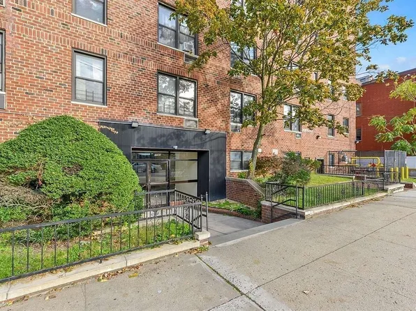 1036 Neilson St #3D, Far Rockaway, NY 11691