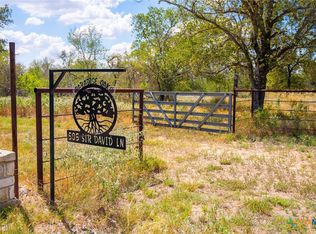 595 Sir David Ln, Poteet, TX 78065