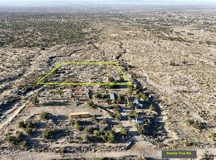 0 E Smoke Tree Rd, Llano, CA 93544