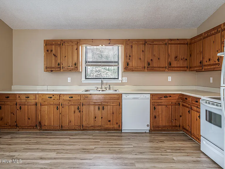 70 Beaver Ridge Trl — Photo 6