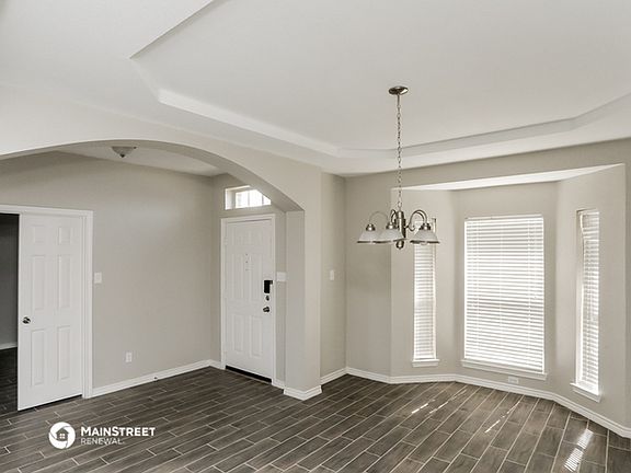 5th image of 407 Mountain Cir