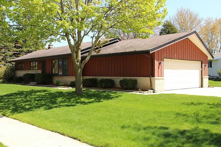 1st image of 215 W Norport Dr