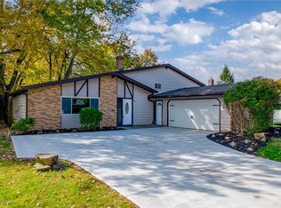 6876 Anthony Ln, Parma Heights, OH 44130