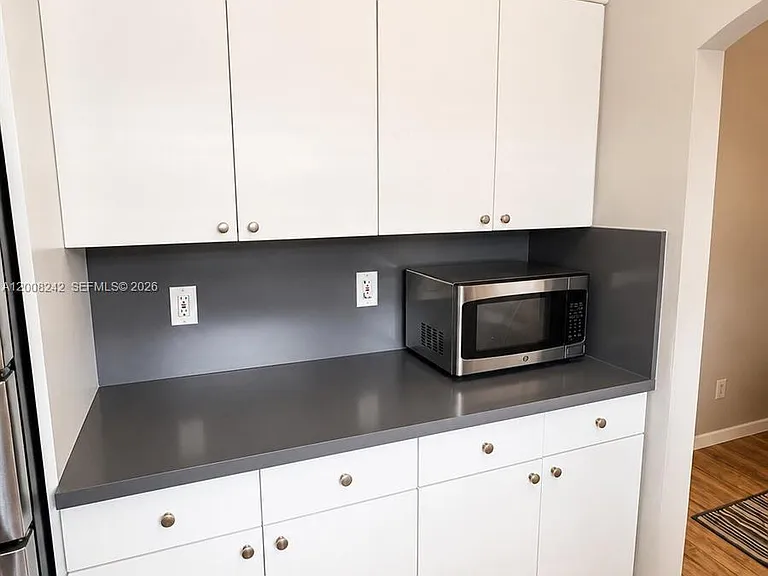 375 SW 19th Ave #2 — Photo 28