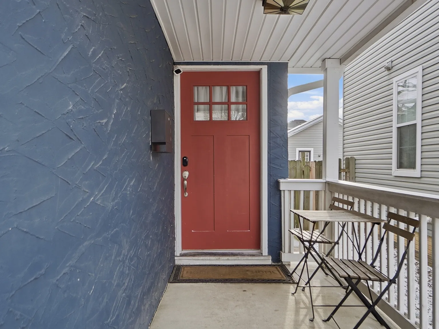 3 bed, 1416 sqft, $2,300 — Photo 2