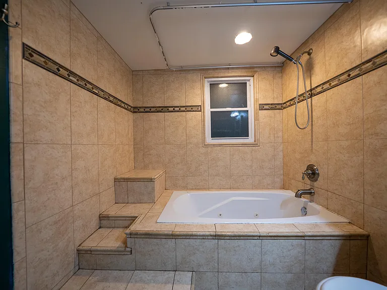 2711 W 98th Pl — Photo 11