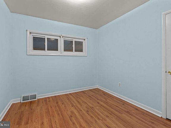 4th image of 3001 Penn Valley Ave