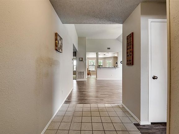 4th image of 10208 Leatherwood Dr