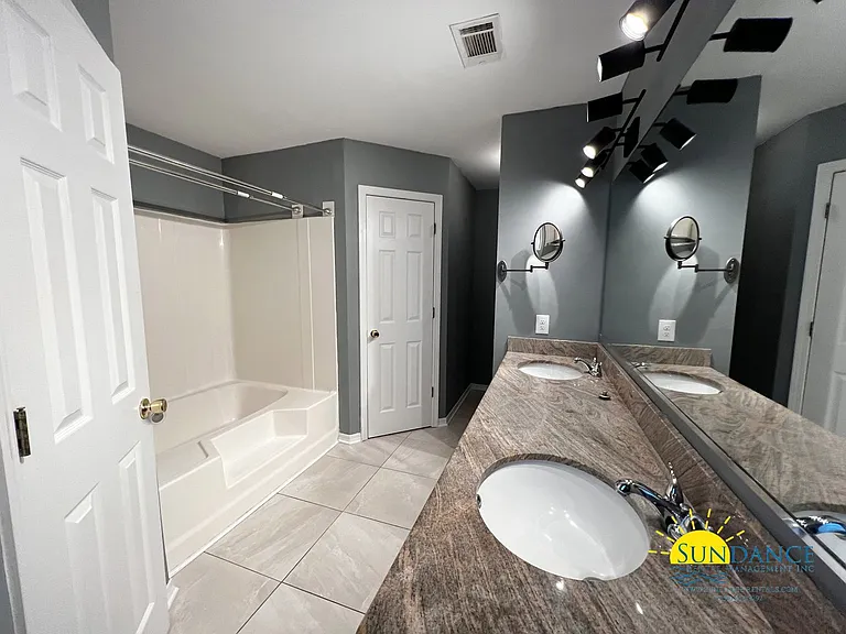 1211 Jefferyscot Dr — Photo 9