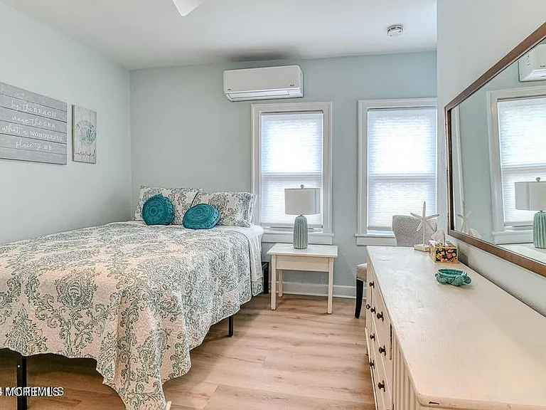 328 Newark Ave #2 — Photo 14