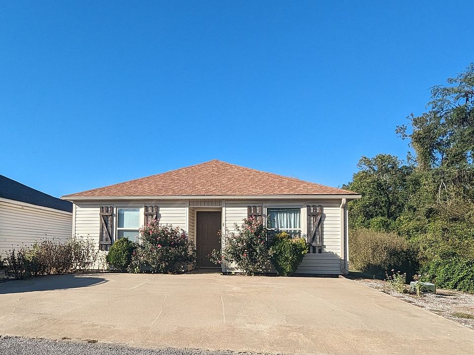 1st image of 45 Sophie Jo Ln