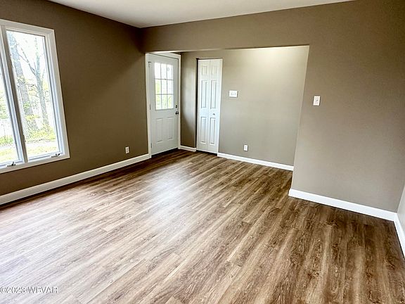 3rd image of 640 Route 15 Hwy S
