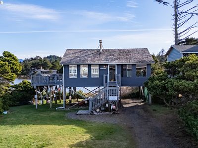 6055 4th St NW, Tillamook, OR, 97141