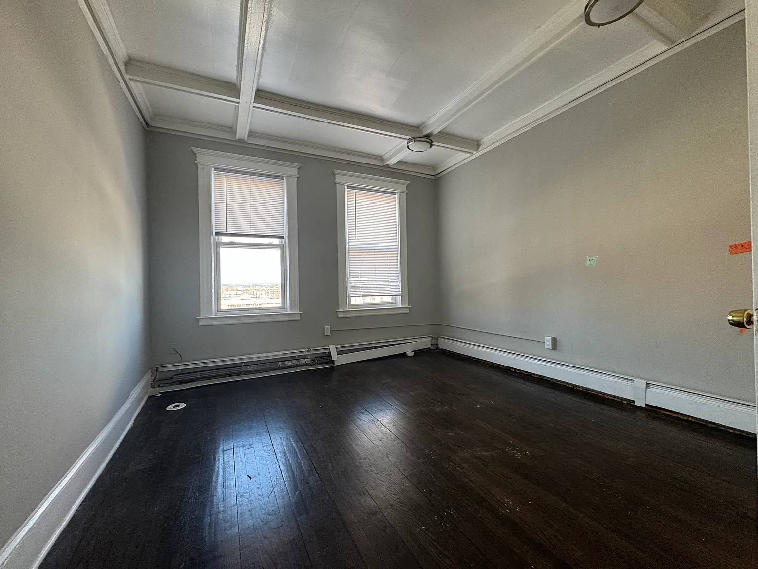 3 bed, 1100 sqft, $1,425 — Photo 2