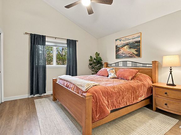 2nd image of 954 W Schneitter Cir #6