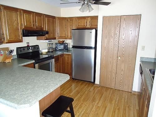 2nd image of 1887 Parknoll Ln