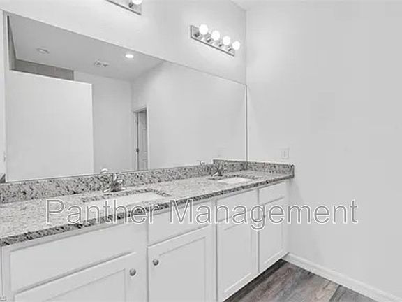 3rd image of 207 NW 28th Ter