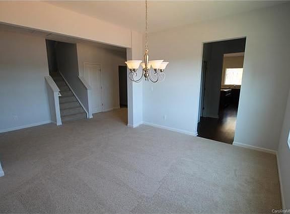 4th image of 16236 Commodore Dr