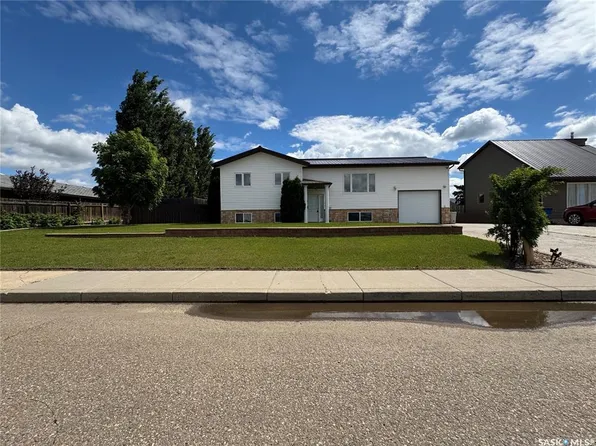 2682 100th STREET, North Battleford, SK S9A 0Y4