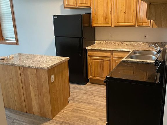 4th image of 117 N 2nd Ave
