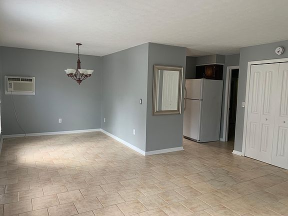 2nd image of 35 Jolly Ln APT A2