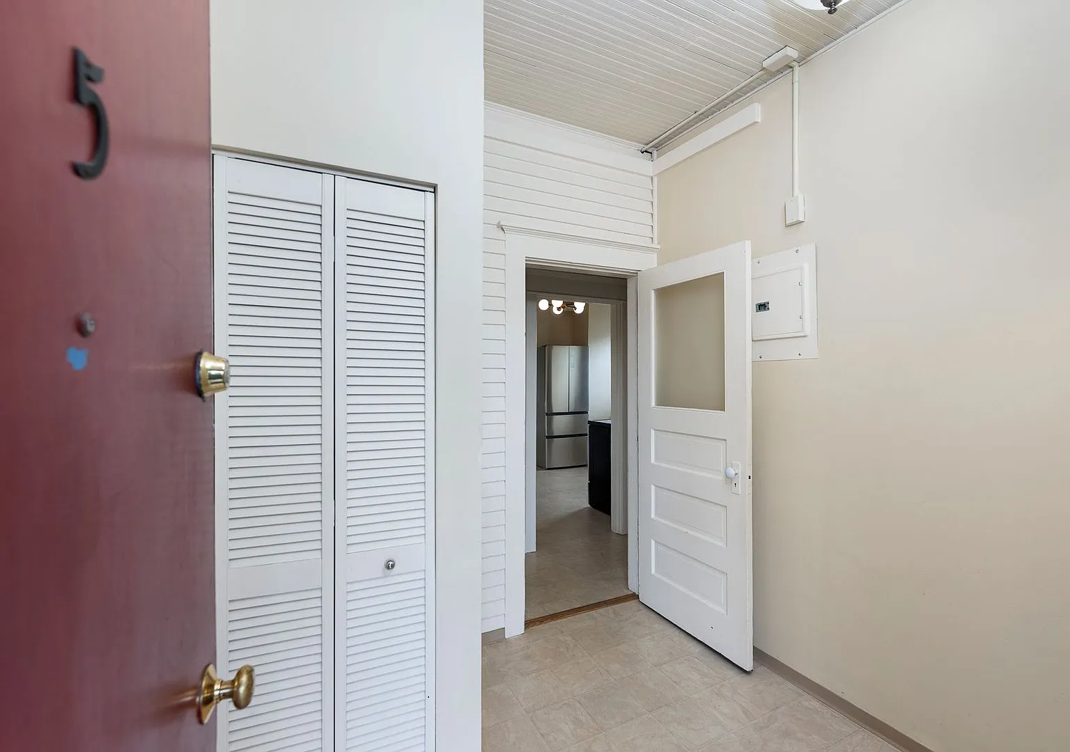 Victoria Apartments — Photo 2