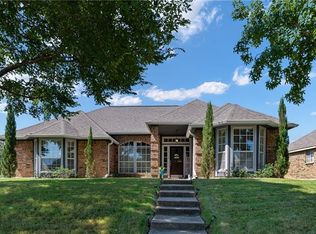 2100 Spring Mills Rd, Mesquite, TX 75181