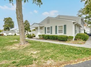 23 Acorn Ln, Fairport, NY 14450