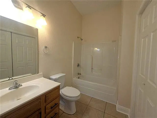 2519 N Derbigny St — Photo 10